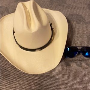 Toddler cowboy hat and sunglasses